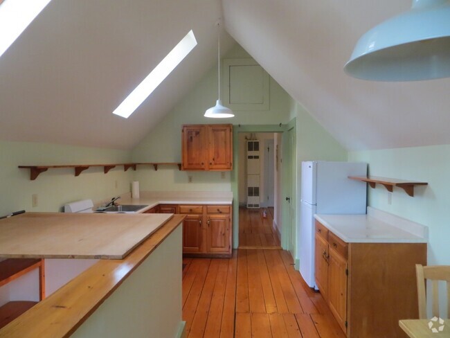 Building Photo - 23 Douglass St