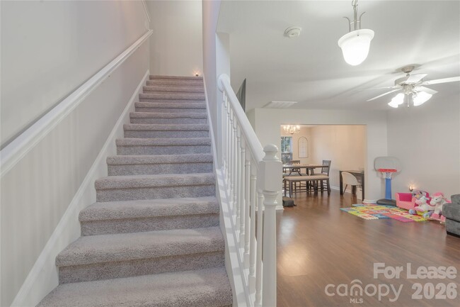 Building Photo - 223 Stockbridge Dr