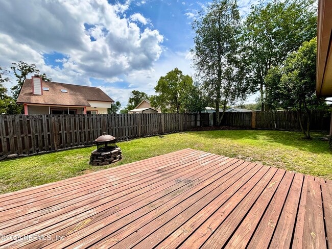 Building Photo - 8467 Charlesgate Cir E