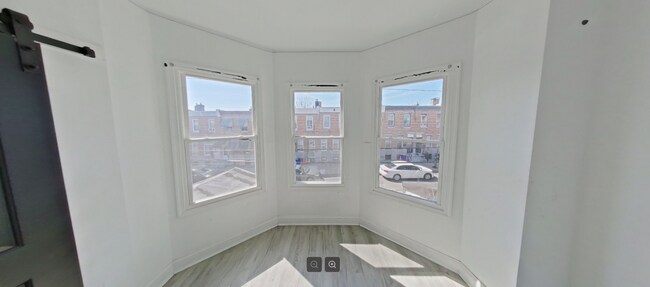 Building Photo - 3331 N Howard St