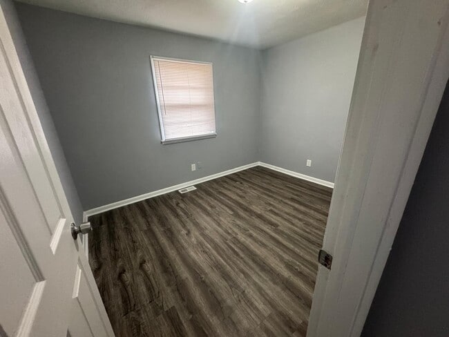 Building Photo - 1016 Augusta Dr