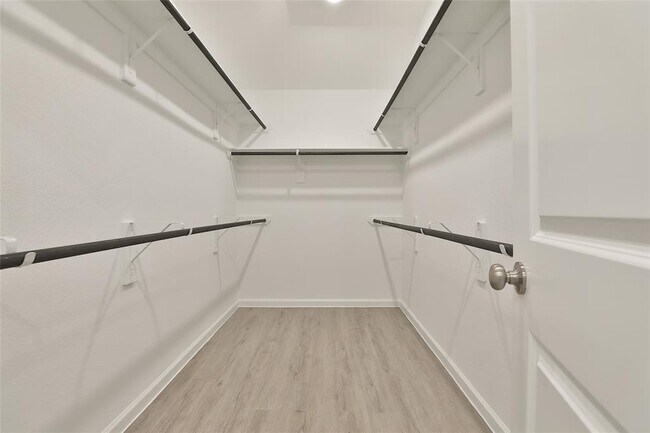 Building Photo - 2614 Chestnut Oak Cir