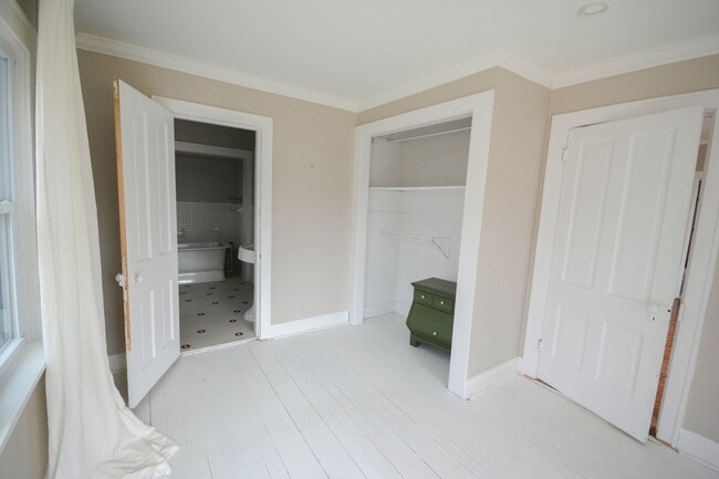 Building Photo - Incredible home in the heart of Historic SW!