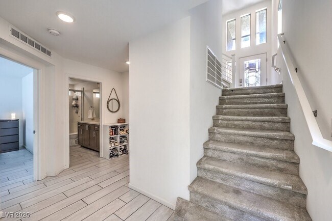 Building Photo - 8092 Haywood Estate Ave