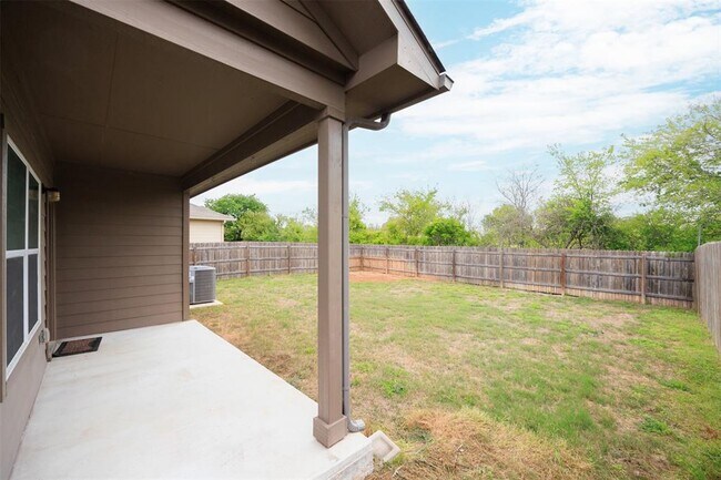 Building Photo - 202 Orchard Ln