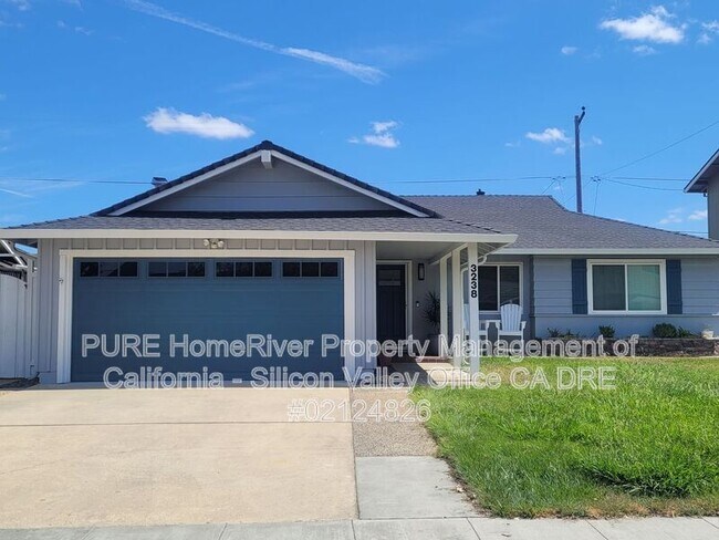 Building Photo - 3238 Hilary Dr