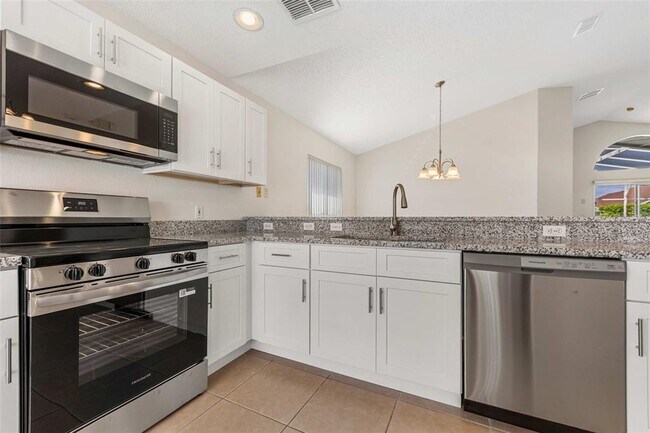 Building Photo - 123 Fox Loop