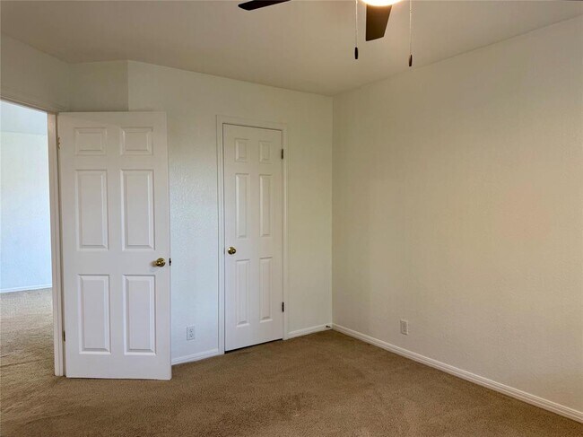 Building Photo - 11112 Marden Ln