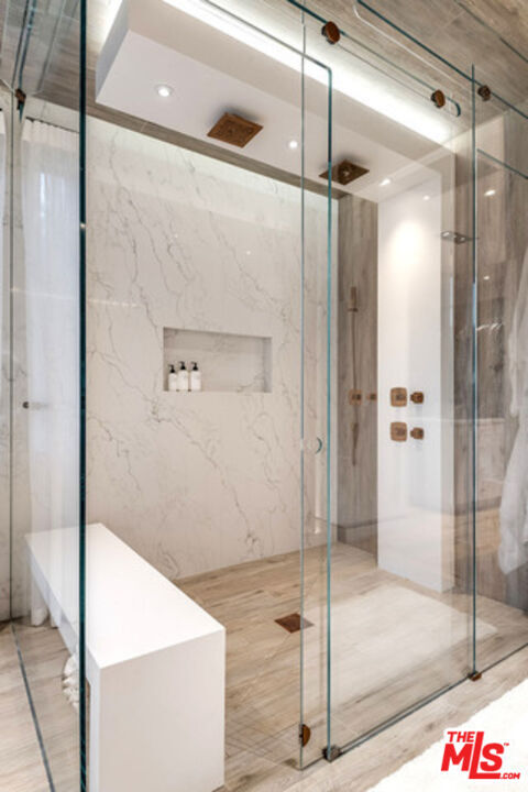 Building Photo - 25879 Chalmers Pl