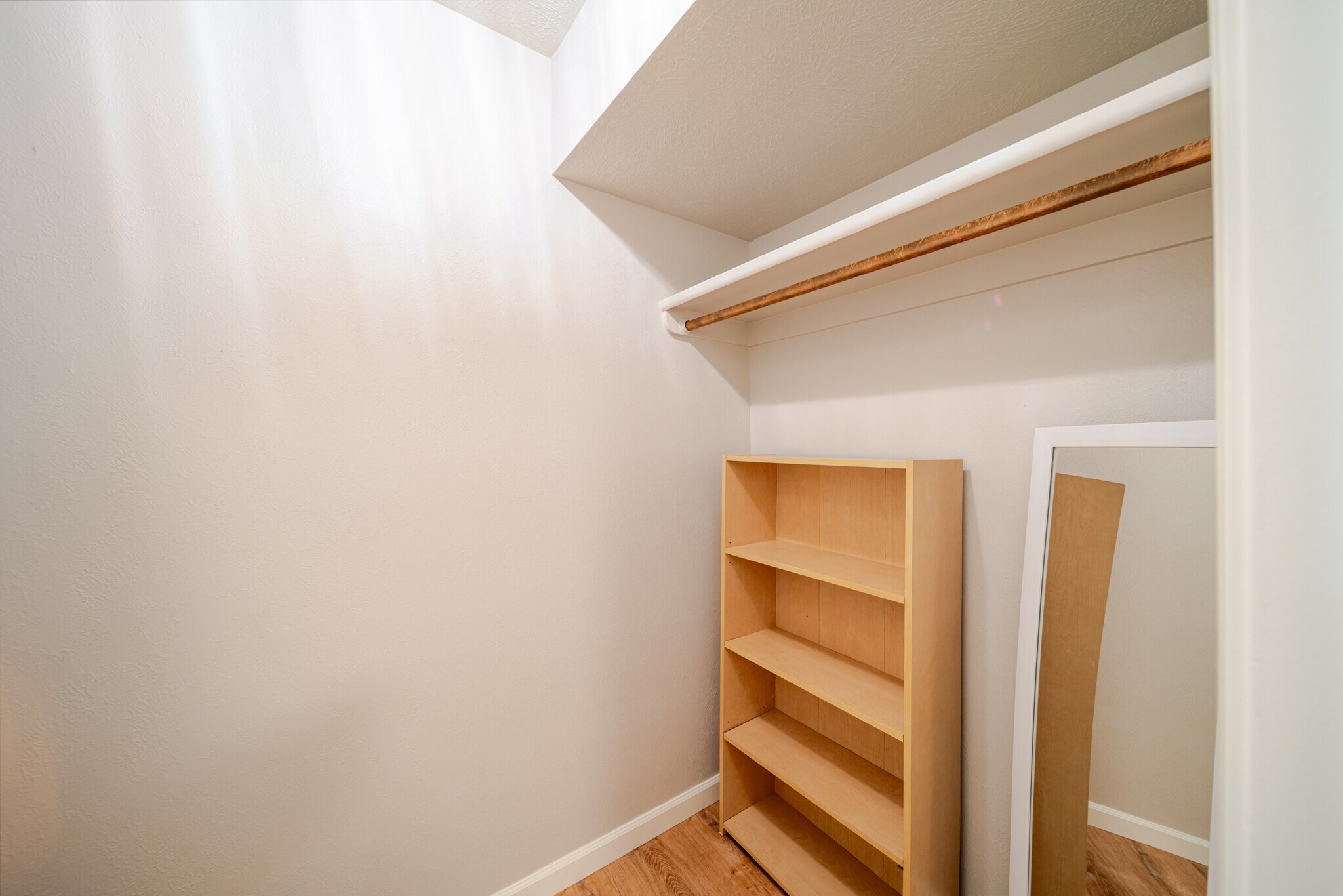 Building Photo - 3124 S Falling Brook Ln