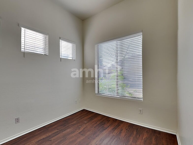 Building Photo - 2138 S Compton