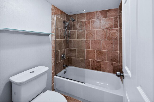 Building Photo - Stunning 1B/1.5BA Condo in Carlsbad w/ Golf Course Views!