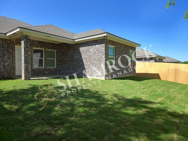 Building Photo - Residences at Windmill Preserve
