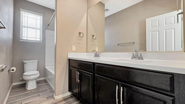 Building Photo - 17156 W Lincoln St