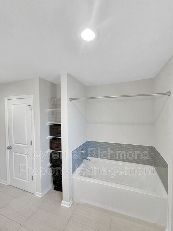 Building Photo - 406 Bridge Creek Ct