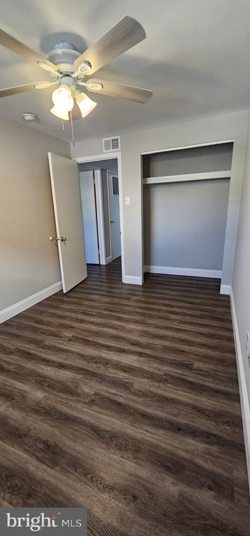 Building Photo - 2625 Parkside Terrace