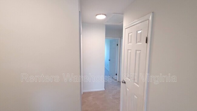 Building Photo - 1593 Sword Dancer Dr