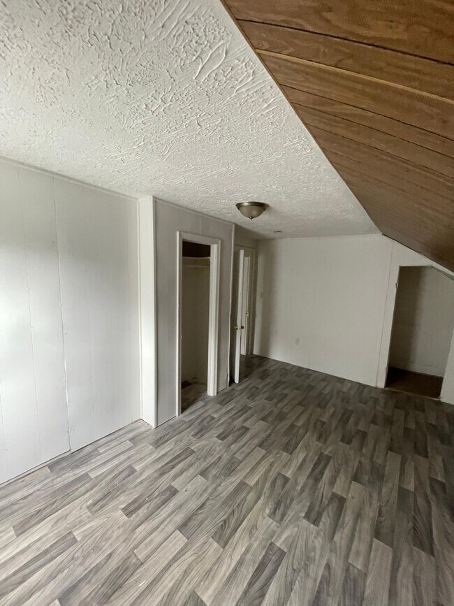 Building Photo - 7 Shedds Ave