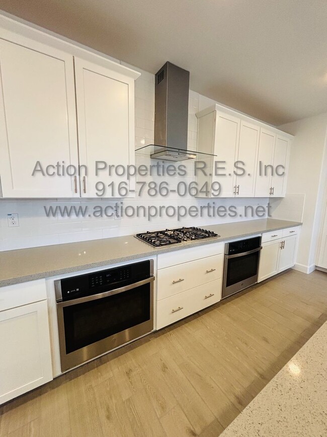 Building Photo - Action Properties RES inc. Offering Brand New Breckenridge @ Sierra West Solar 5 Bedroom 2793aq f...