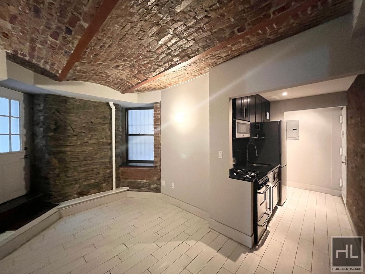 Building Photo - East 18th Street