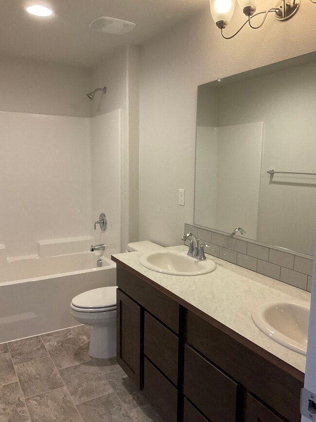 Building Photo - 627 Koontz Rd