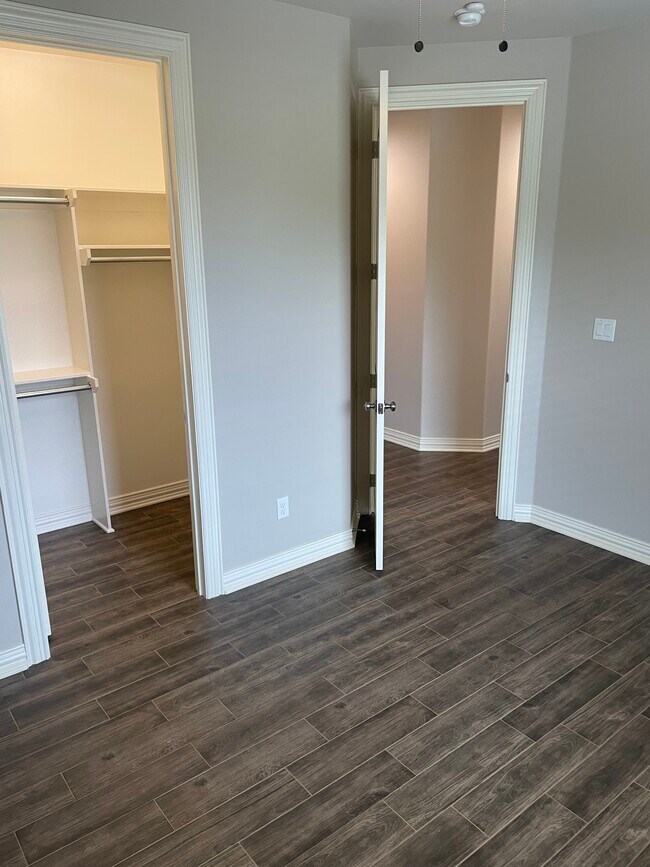 Building Photo - 3900 Gable Crest Ln