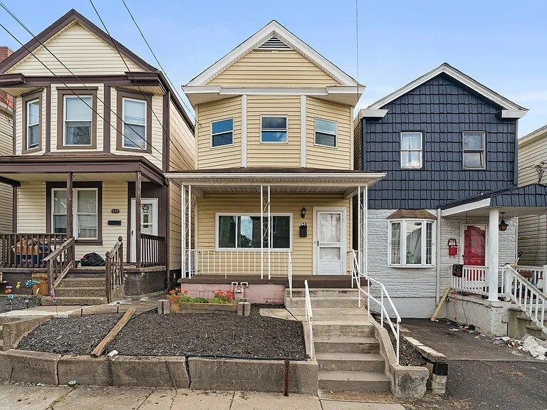 Building Photo - 179 Frank St