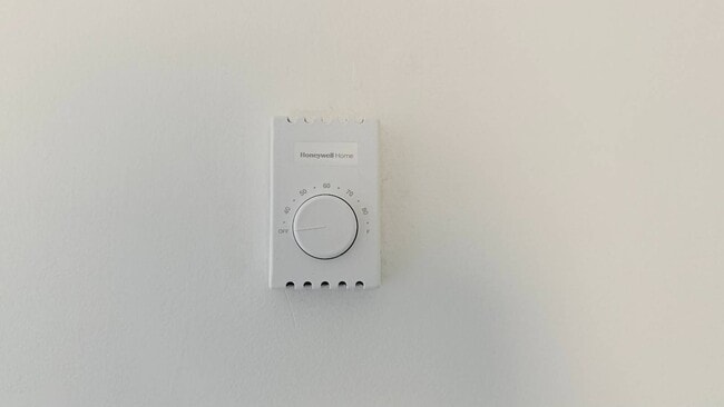 Building Photo - 224 Grape Hollow Rd