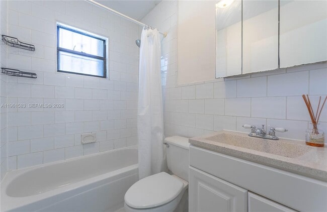 Building Photo - 4350 SW 5th St