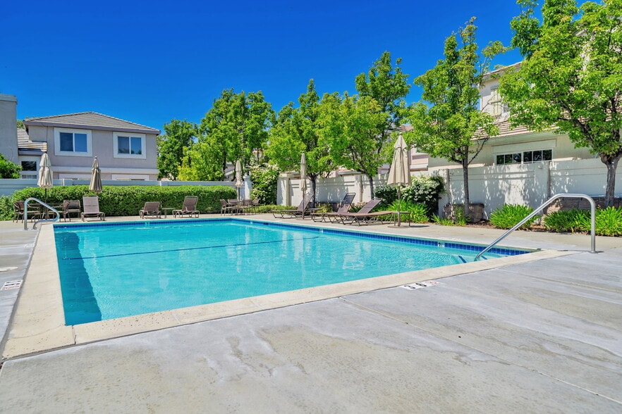 Community Pool - 2171 Beech Cmn