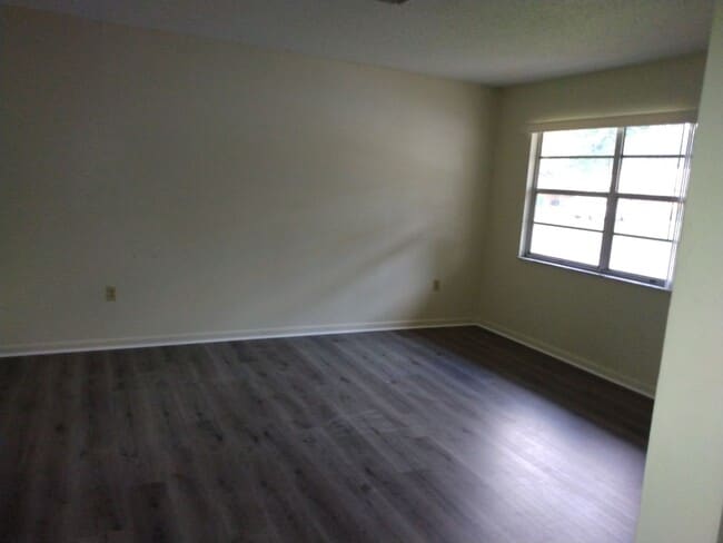 Building Photo - #612-613 Suncrest