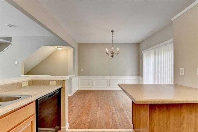Building Photo - 4021 Edgecomb Dr