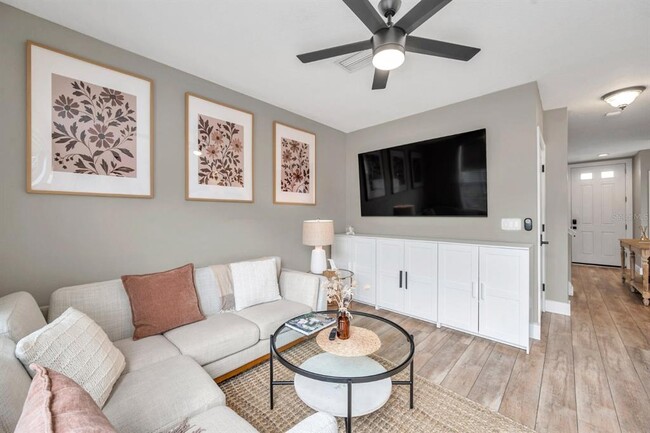 Building Photo - 10635 Marsha Dr