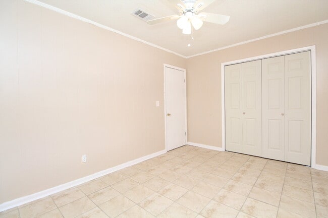 Building Photo - Updated 2BR/1BA Milton Triplex Unit Near Hwy 90 with Tile Flooring, Modern Bath Updates & Voucher...