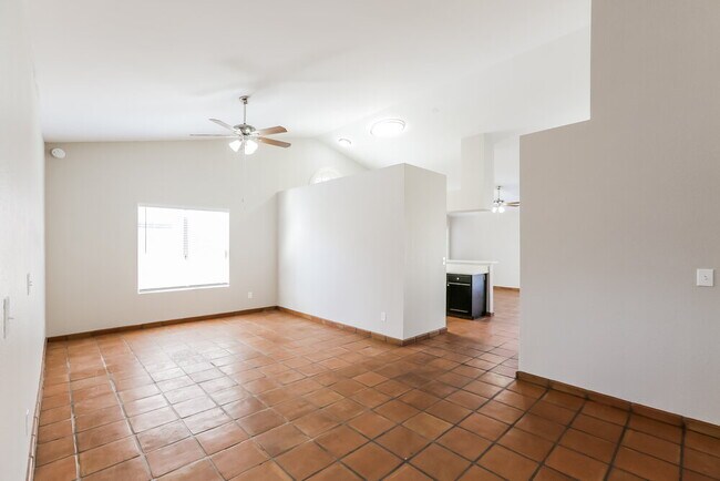 Building Photo - 3616 N Copenhagen Dr