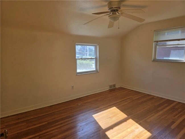 Building Photo - 416 Jacobson Dr