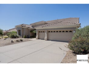Building Photo - Gracefully Situated in Scottsdale's Dorado...