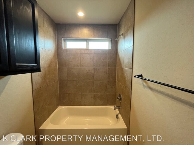 Building Photo - 3 br, 2.5 bath House - 6019 KARLY WAY #103