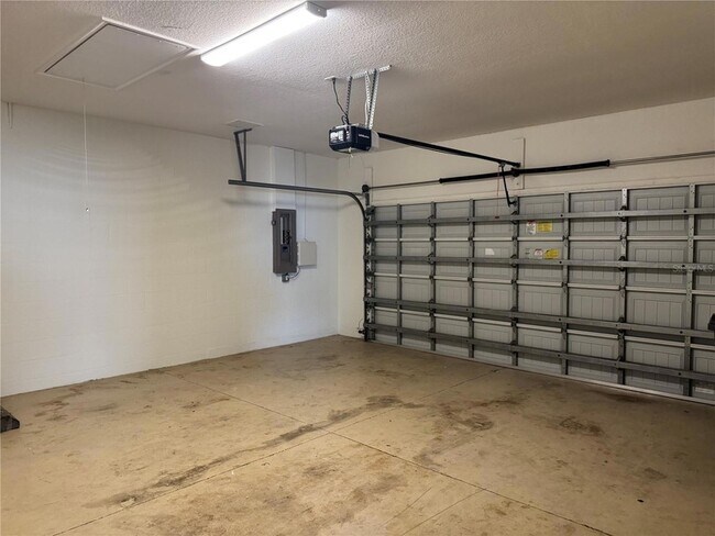 Building Photo - 11765 Forest Park Cir