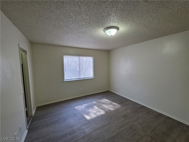 Building Photo - 6671 W Tropicana Ave