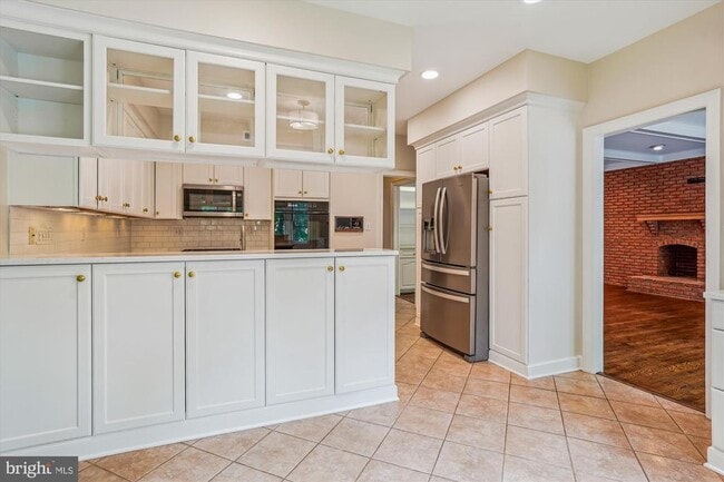 Building Photo - 7804 Lonesome Pine Ln