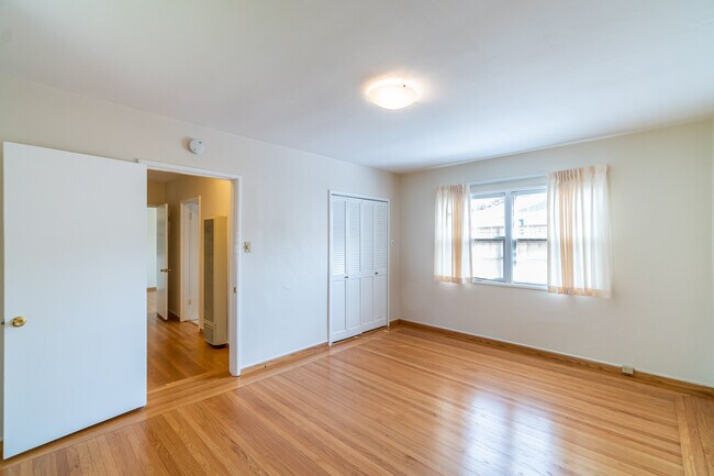 Building Photo - 3125 Fernside Blvd