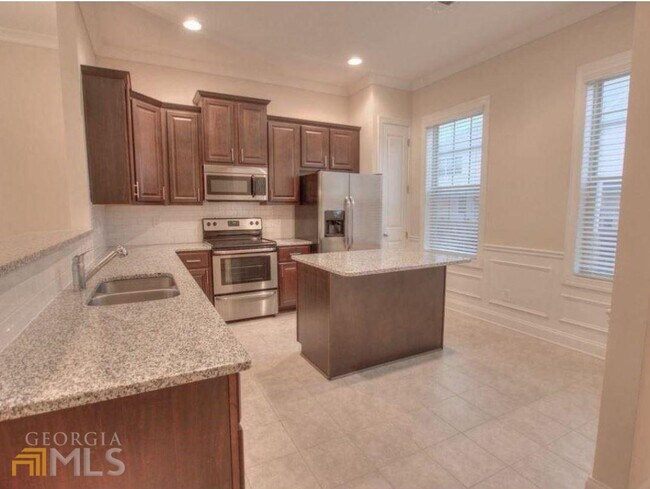 Building Photo - 2415 Tenor Ln