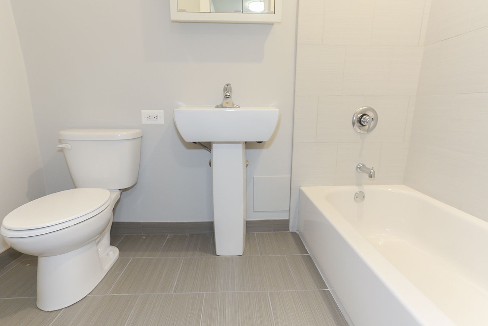 Building Photo - 3856 N Southport Ave