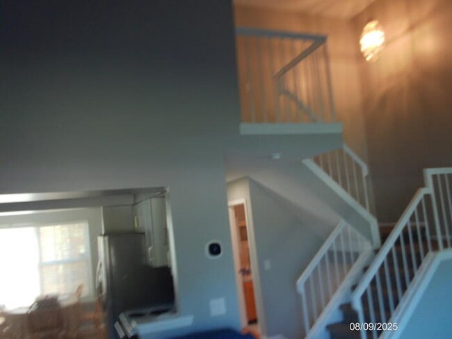 Building Photo - 43885 Stoney Ln