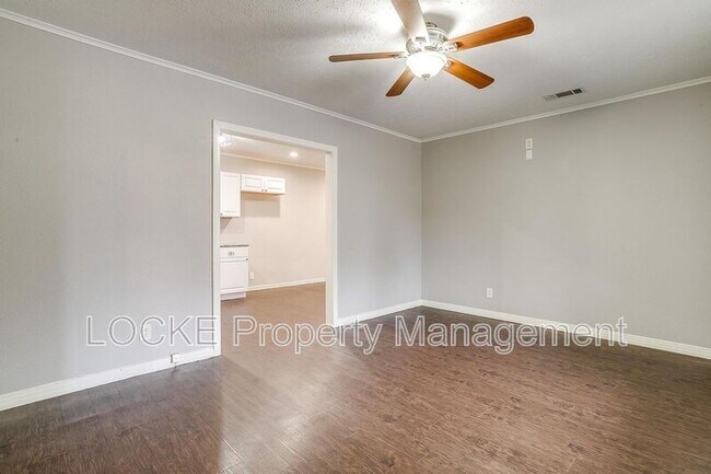 Building Photo - 3024 8th Ave