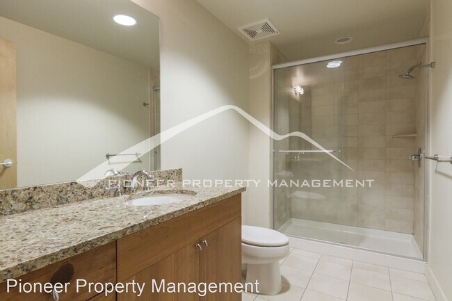 Building Photo - 2 br, 2.5 bath House - 2229 Blake St #708