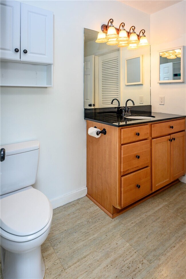 Building Photo - 808 Eastbrooke Ln