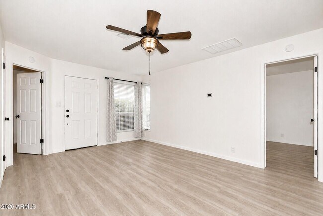 Building Photo - 20402 N 6TH Dr