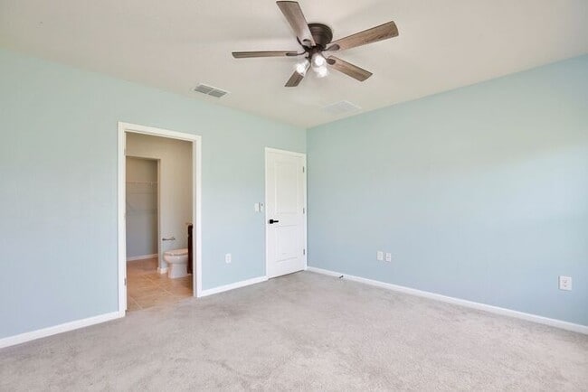 Building Photo - Effortless Living in a Modern 3-Bed Home w...